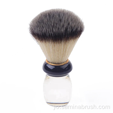 Awọn ọkunrin to giga ti o tẹẹrẹ fẹlẹ